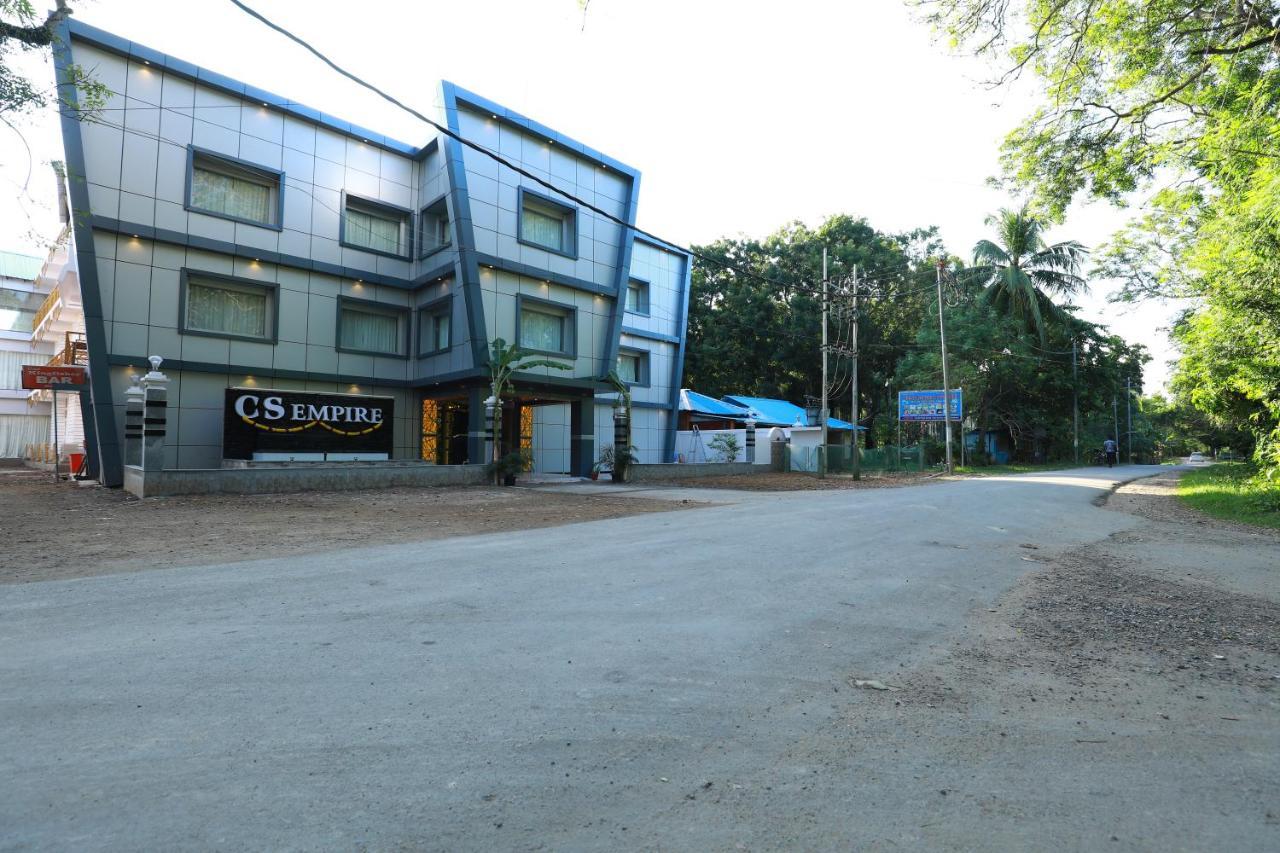 Cs Empire Hotel Lakshmanpur Exterior photo
